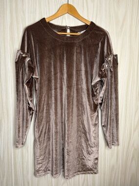 Love Riche Velvet Mini Dress in Brown